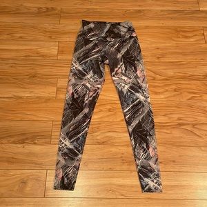 Onzie Flow Leggings Size S/M